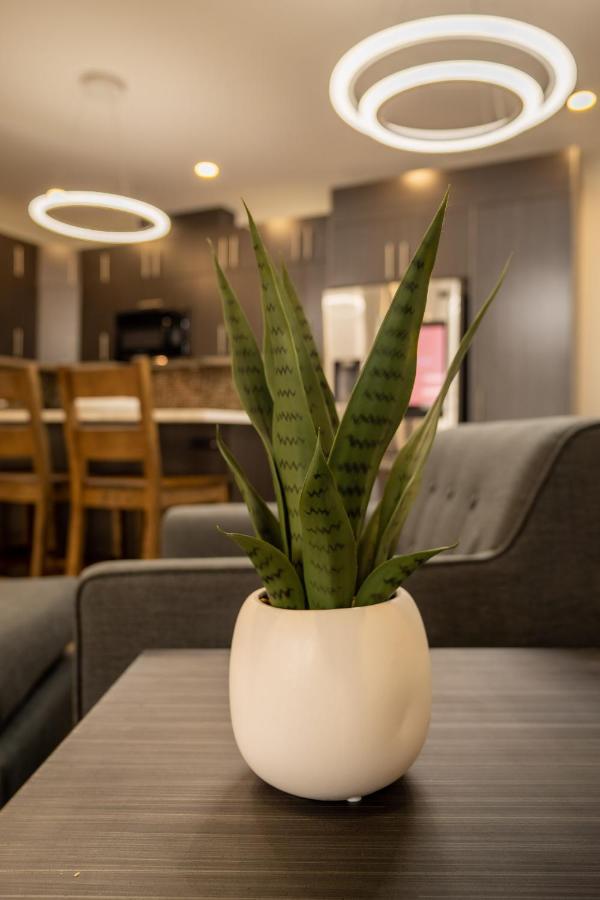 Quality Inn Sunshine Suites Terrace Zewnętrze zdjęcie