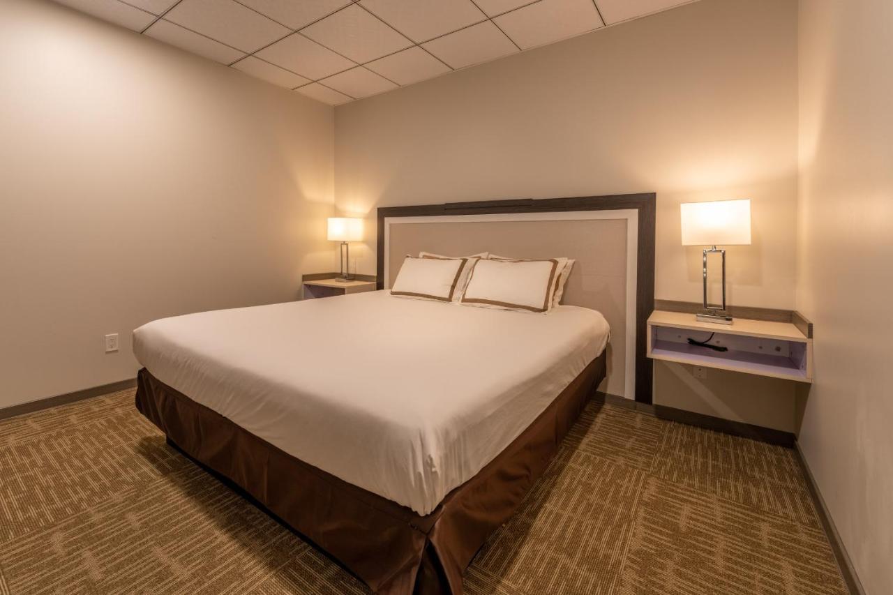 Quality Inn Sunshine Suites Terrace Zewnętrze zdjęcie