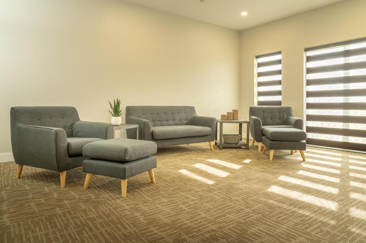 Quality Inn Sunshine Suites Terrace Zewnętrze zdjęcie