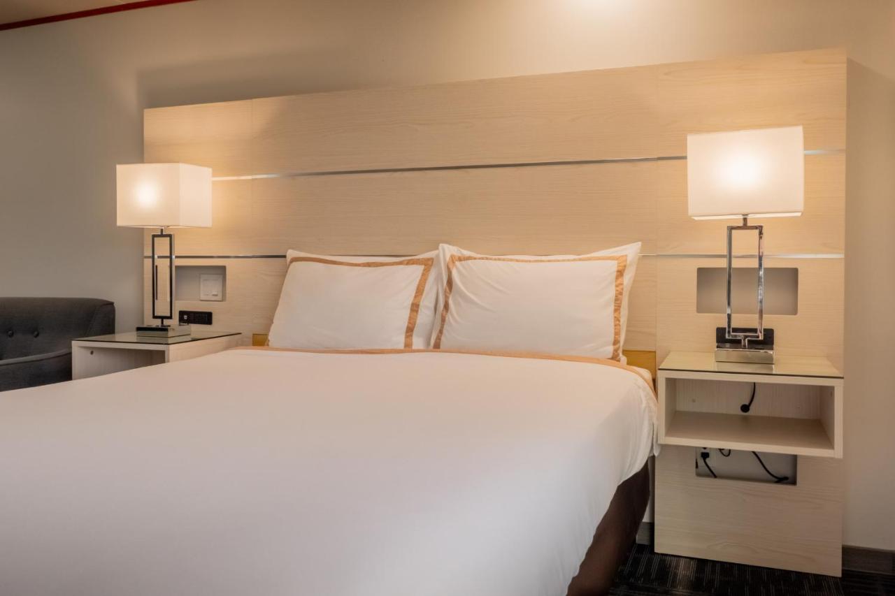 Quality Inn Sunshine Suites Terrace Zewnętrze zdjęcie