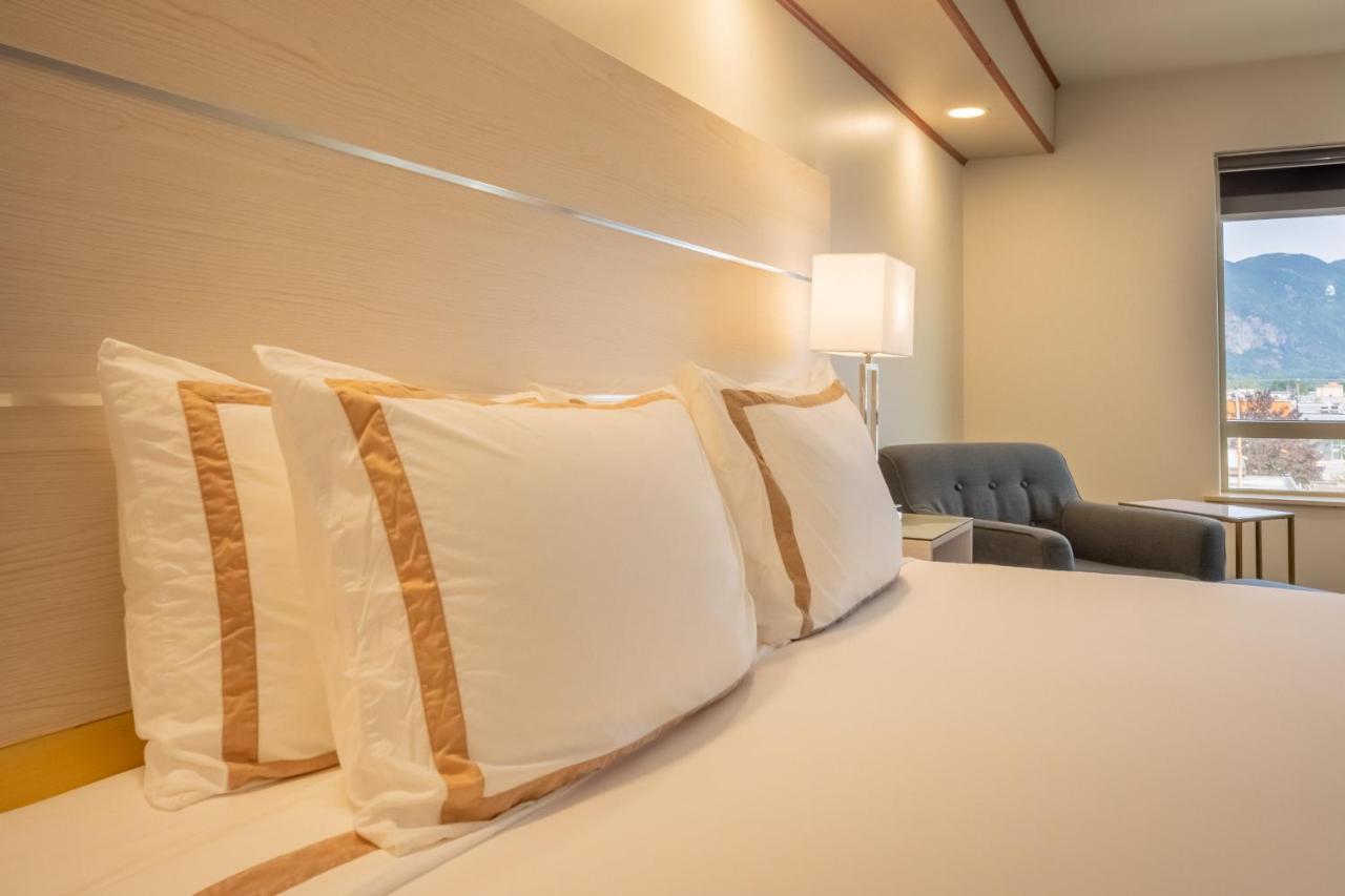 Quality Inn Sunshine Suites Terrace Zewnętrze zdjęcie