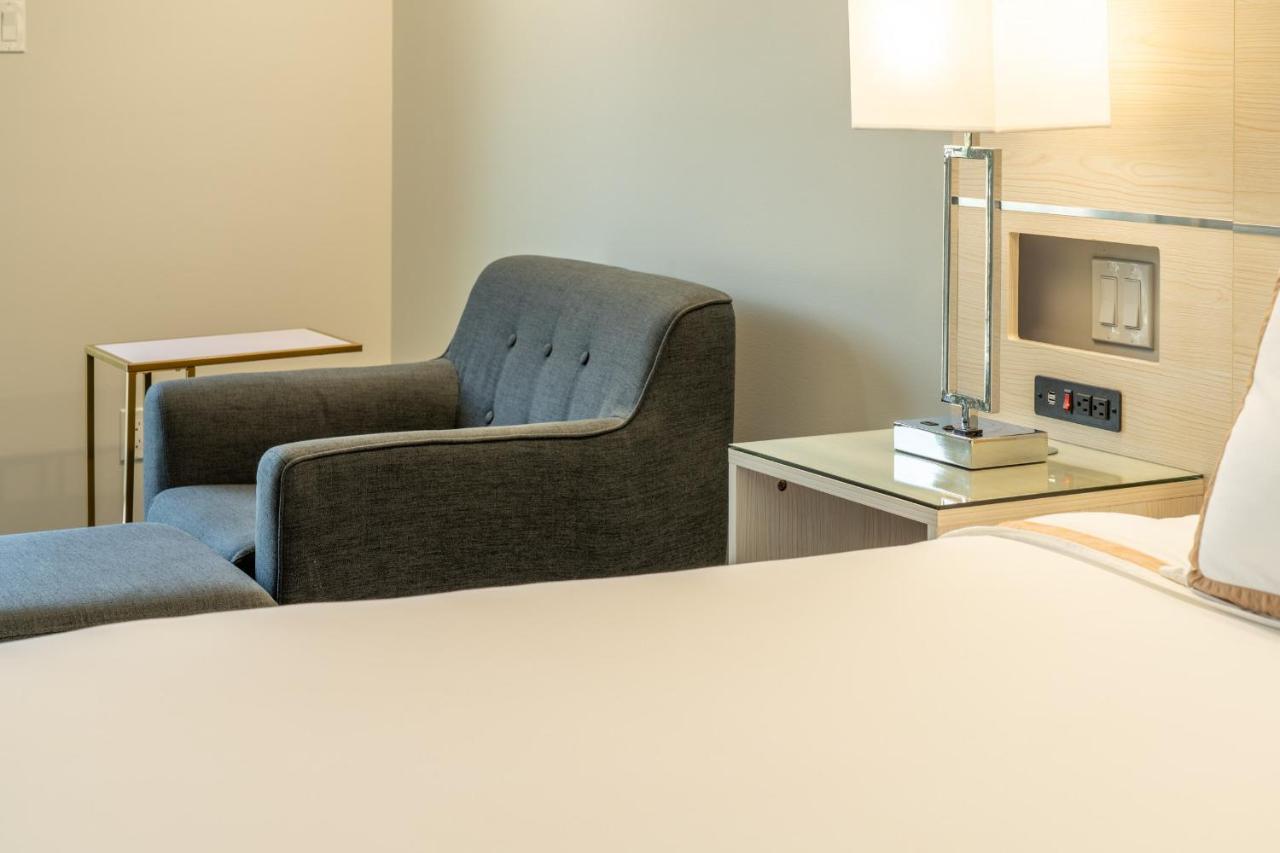 Quality Inn Sunshine Suites Terrace Zewnętrze zdjęcie
