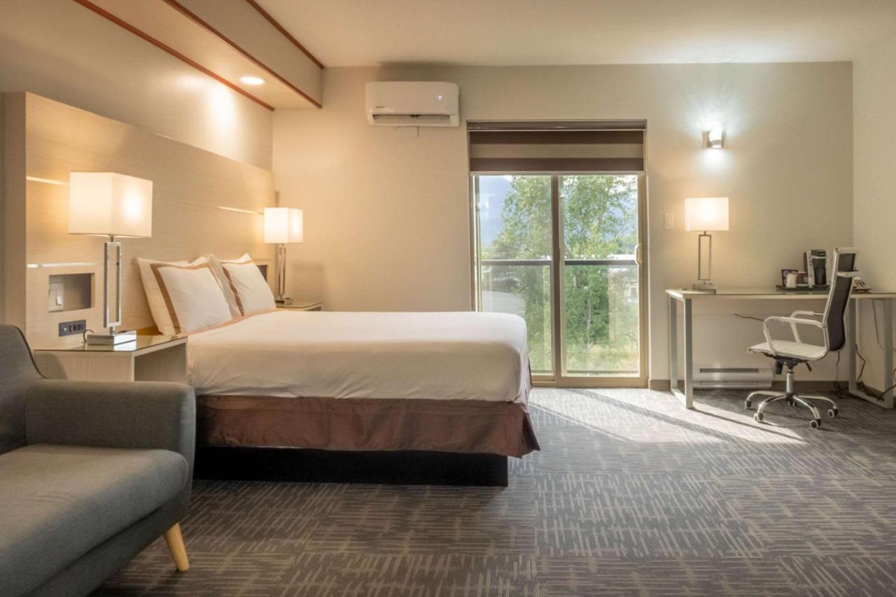 Quality Inn Sunshine Suites Terrace Zewnętrze zdjęcie